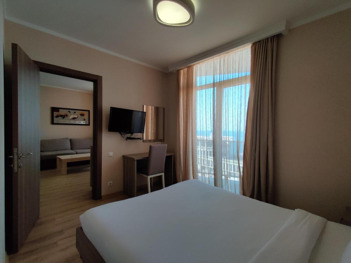 Black Sea Towers Batumi Ngoại thất bức ảnh